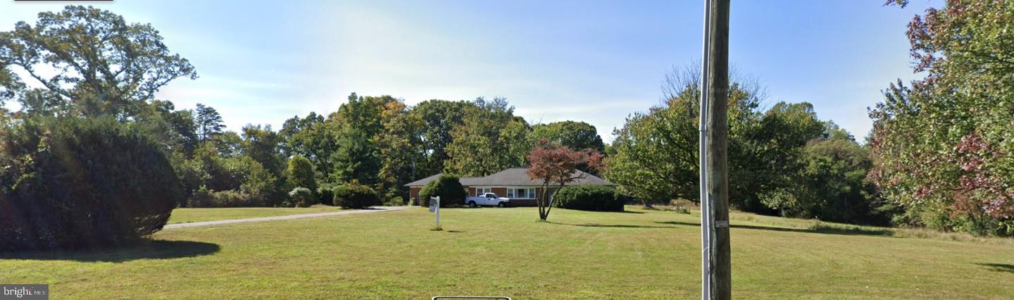 900 Seneca Rd Property Photo 3