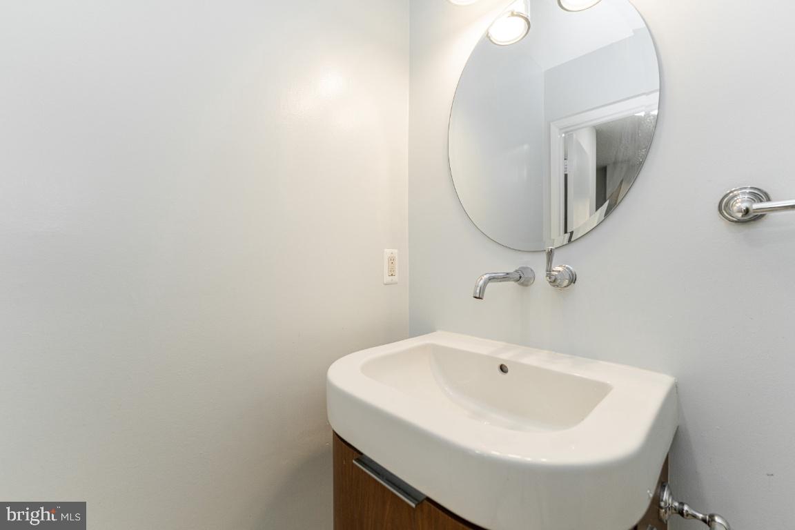 2442 Southgate Sq Property Photo 10
