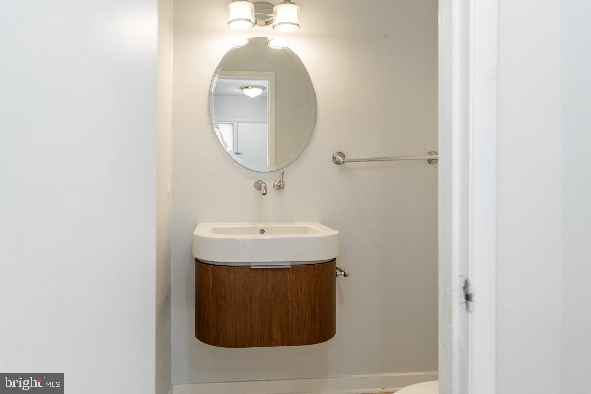 2442 Southgate Sq Property Photo 11