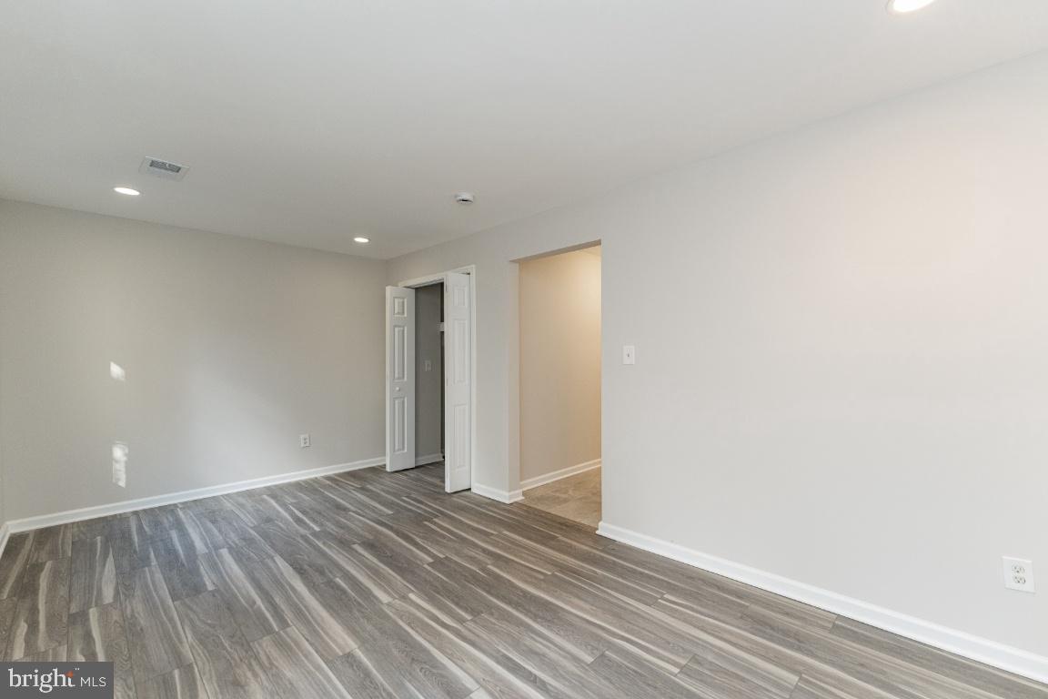 2442 Southgate Sq Property Photo 13