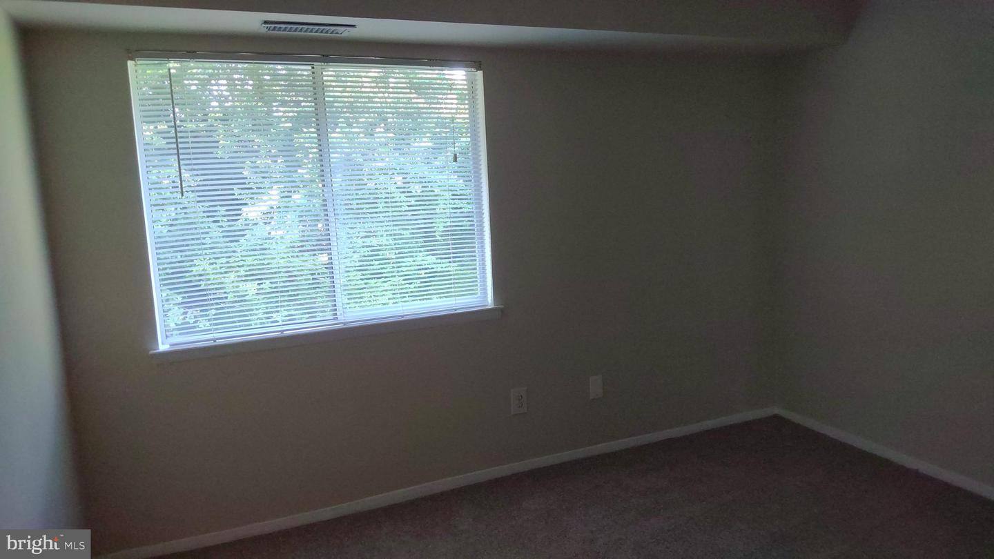 7975 Audobon Ave #302 Property Photo 2