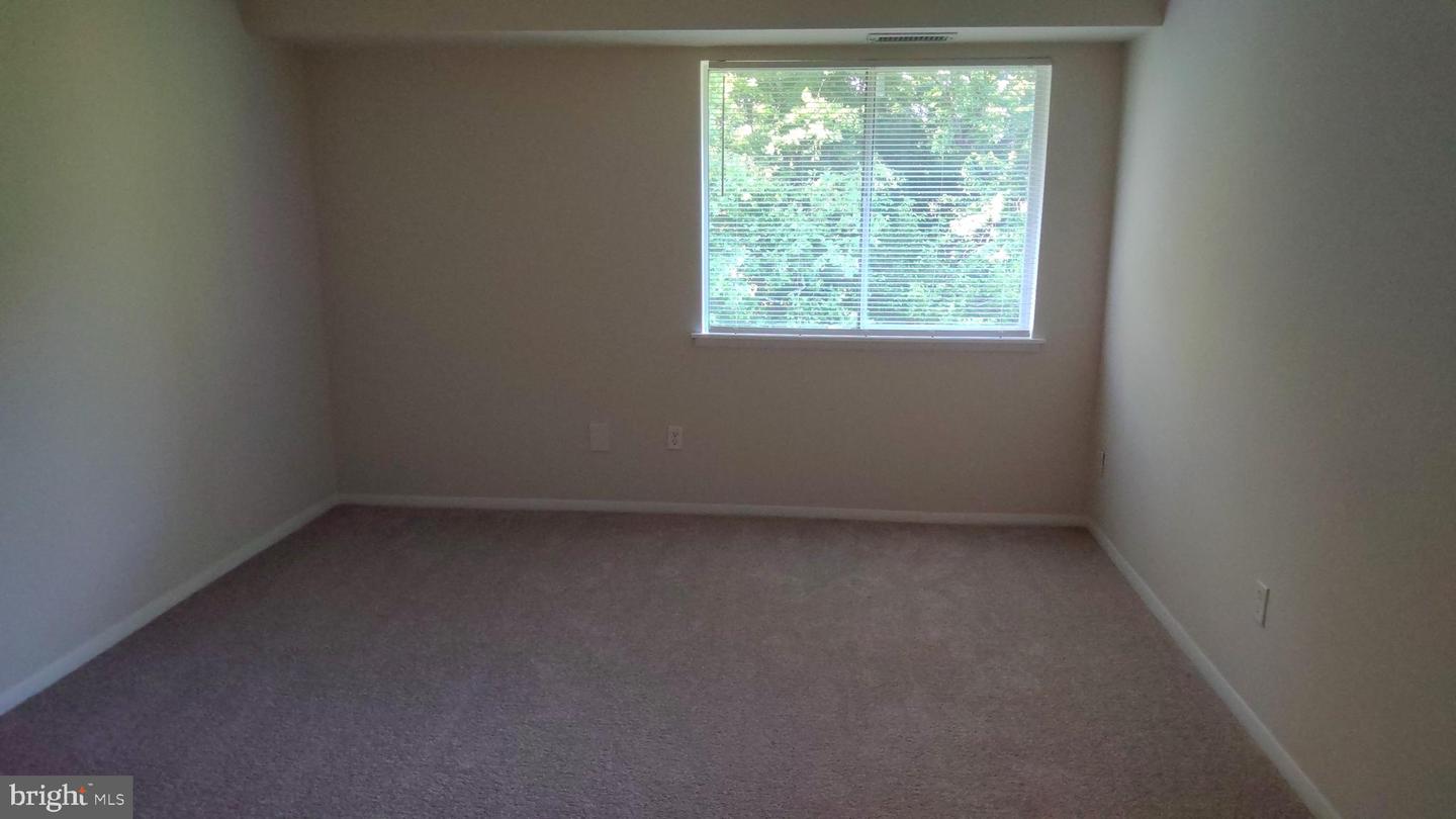7975 Audobon Ave #302 Property Photo 3