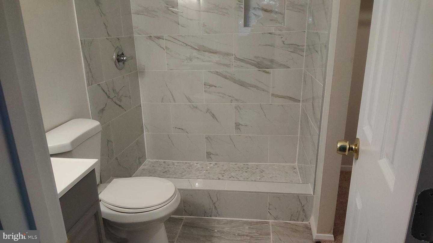 7975 Audobon Ave #302 Property Photo 5