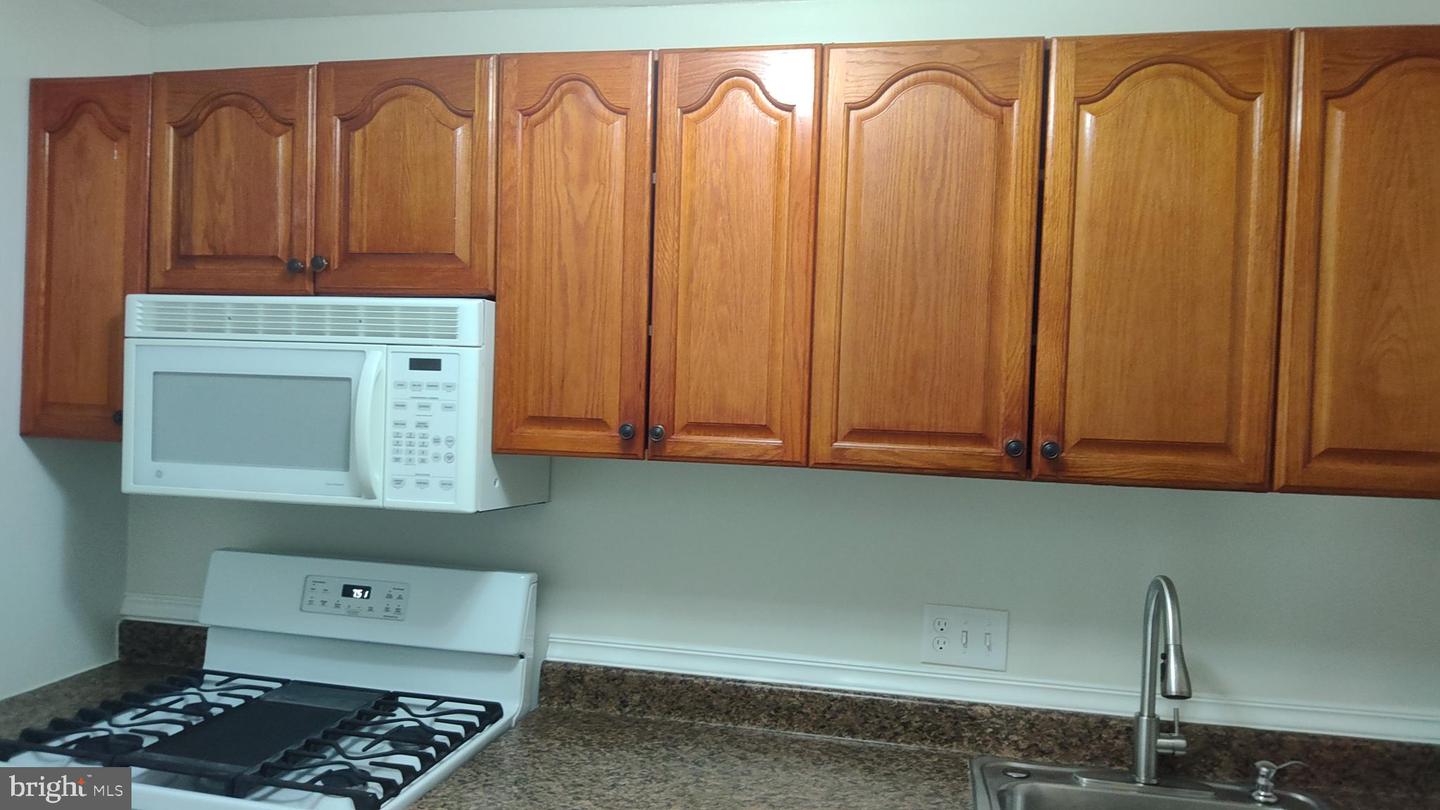 7975 Audobon Ave #302 Property Photo 8