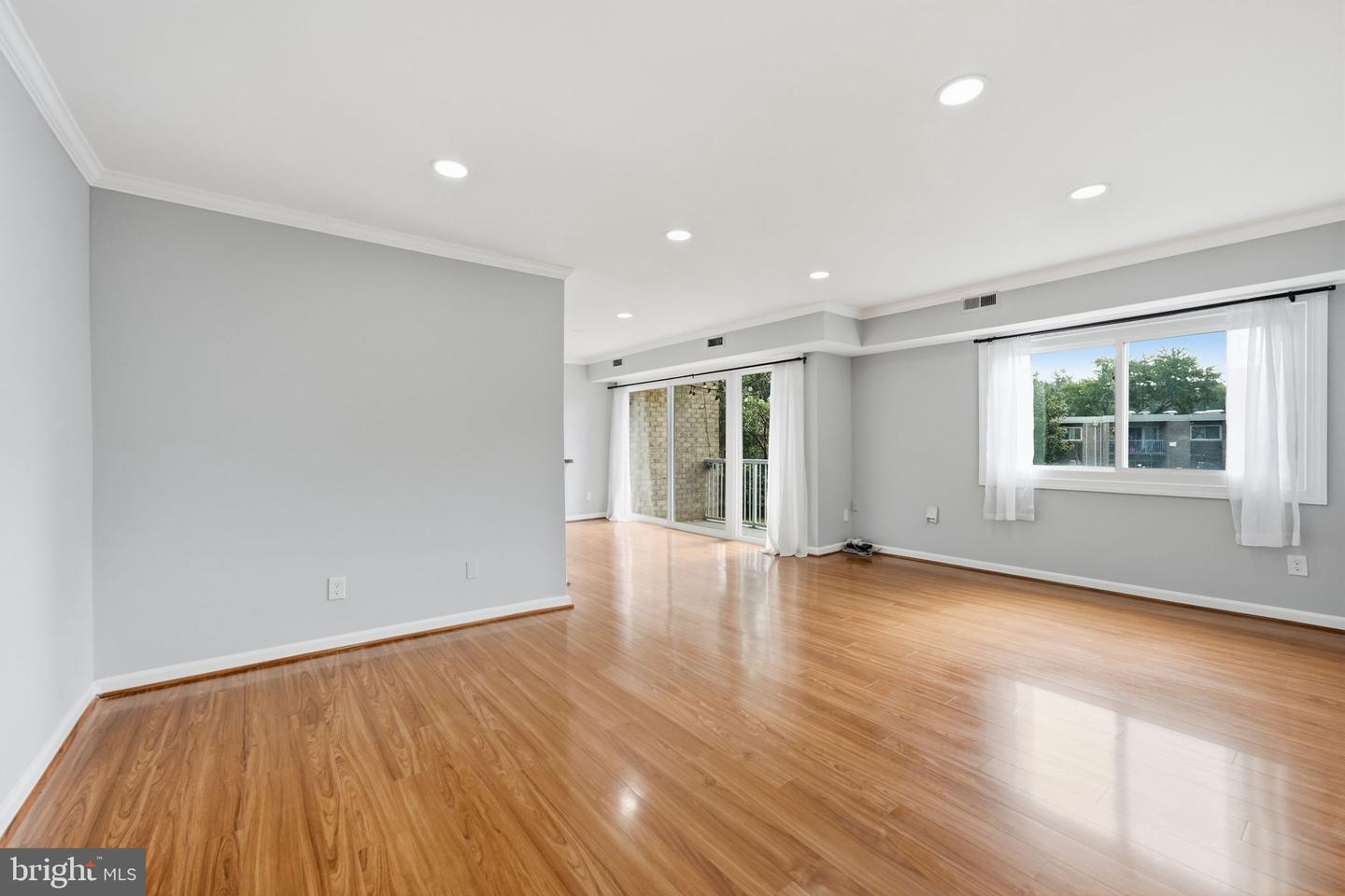2901 Charing Cross Rd #11 Property Photo 1