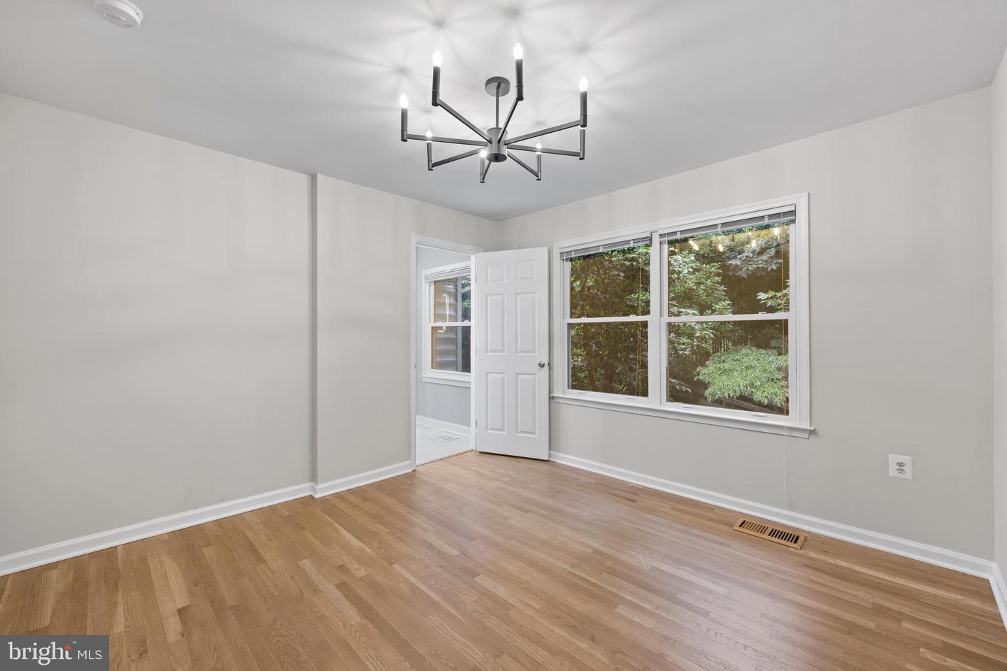 5610 Shade Tree Ln Property Photo 24