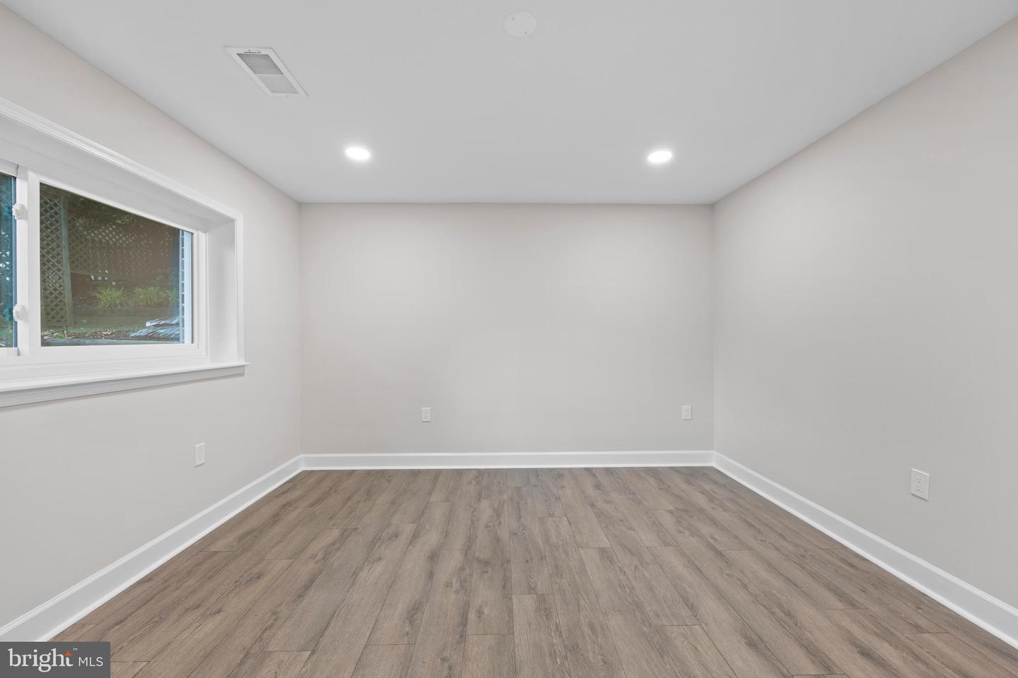 5610 Shade Tree Ln Property Photo 40