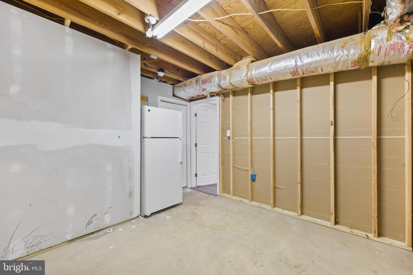 5610 Shade Tree Ln Property Photo 48