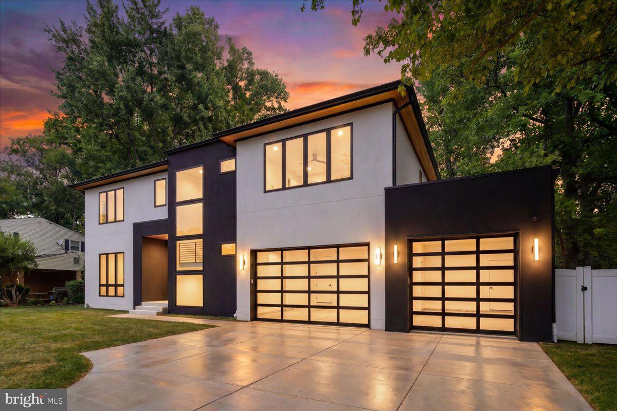 1002 AVERY CT SW