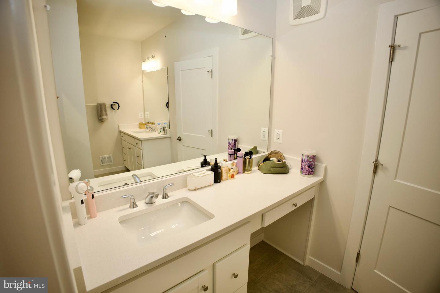 4619 Olivine Dr Property Photo 16