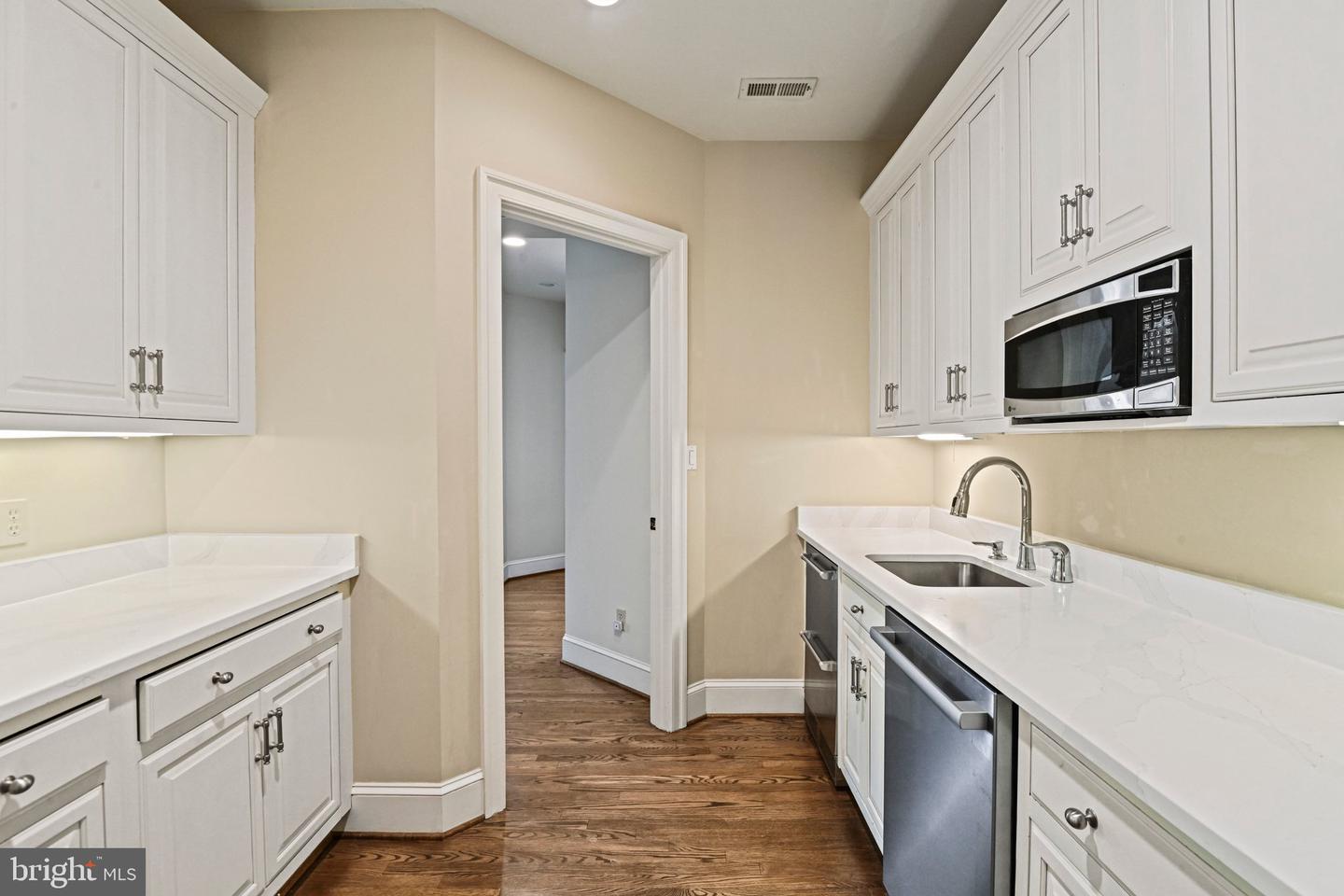 10010 High Hill Pl Property Photo 42