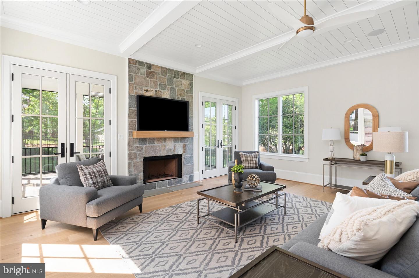 1800 Monza Rd Property Photo 19