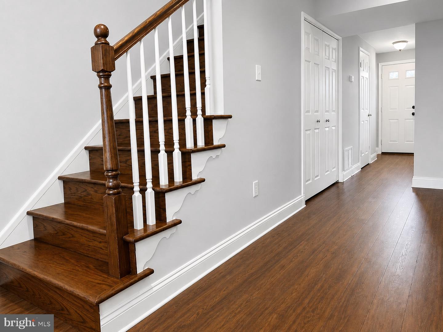 5559 Hecate Ct Property Photo 3
