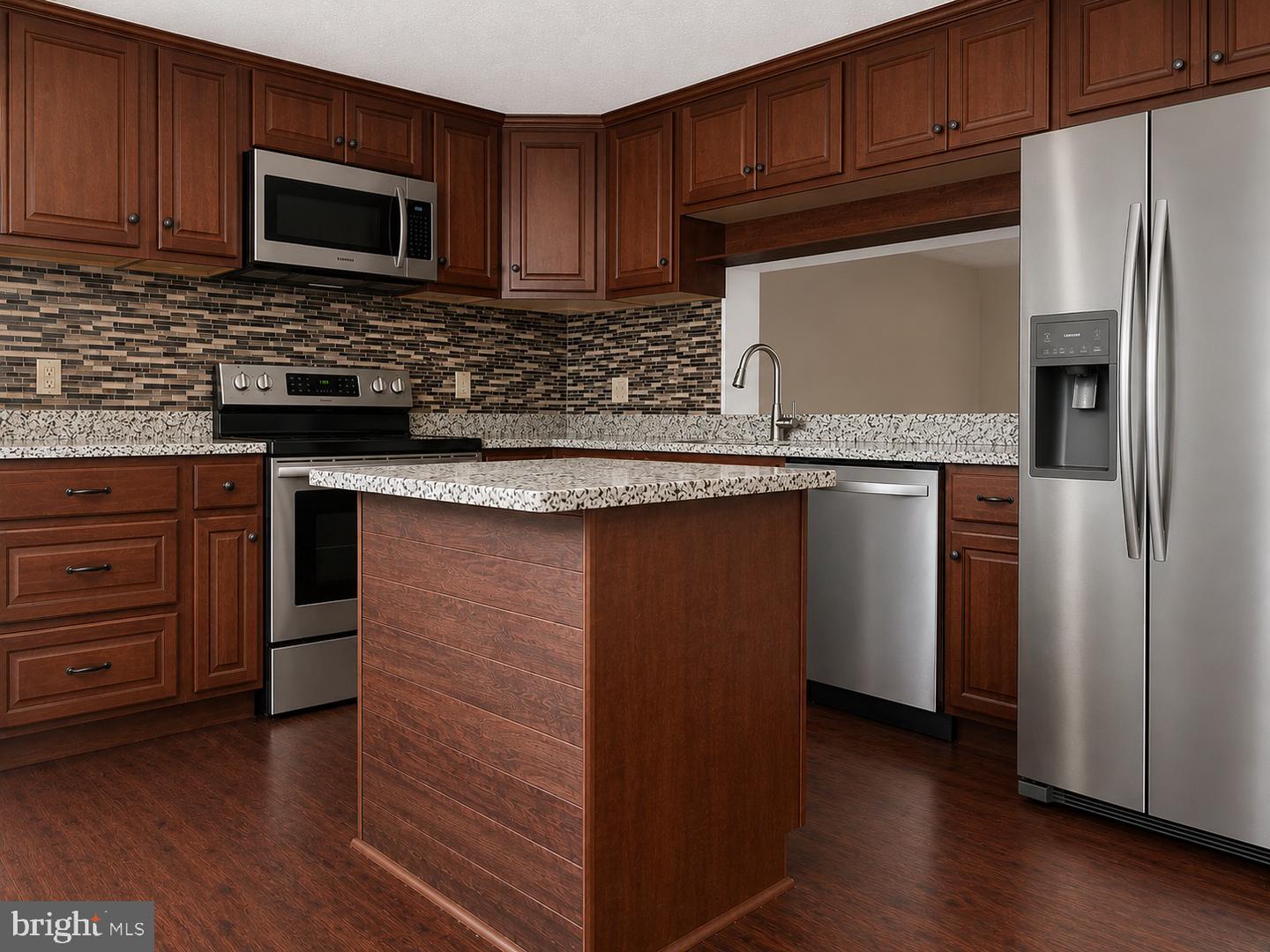 5559 Hecate Ct Property Photo 4