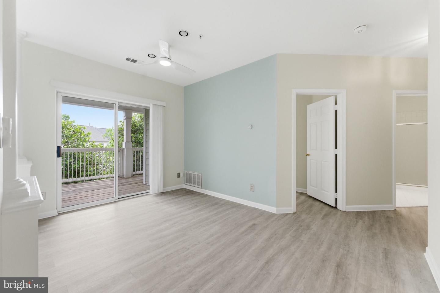 1720 Lake Shore Crest Dr #36 Property Photo 15