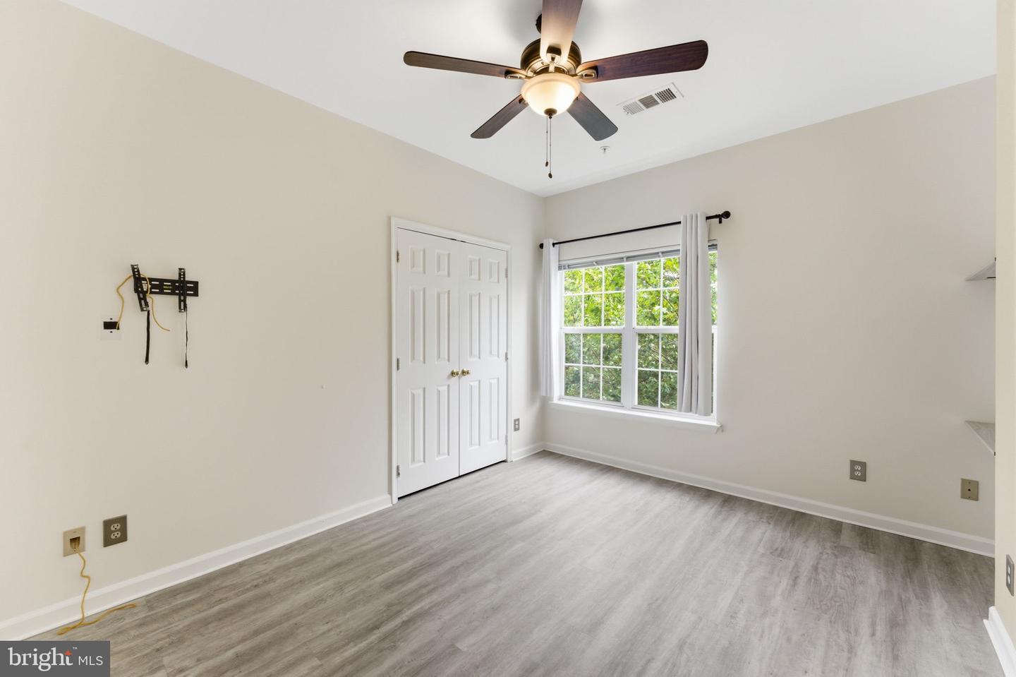 1720 Lake Shore Crest Dr #36 Property Photo 19