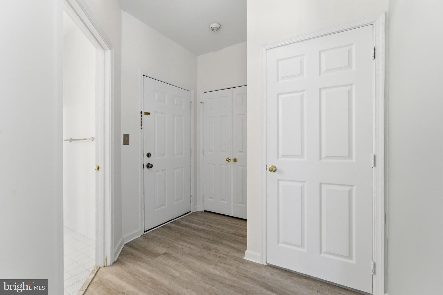 1720 Lake Shore Crest Dr #36 Property Photo 21