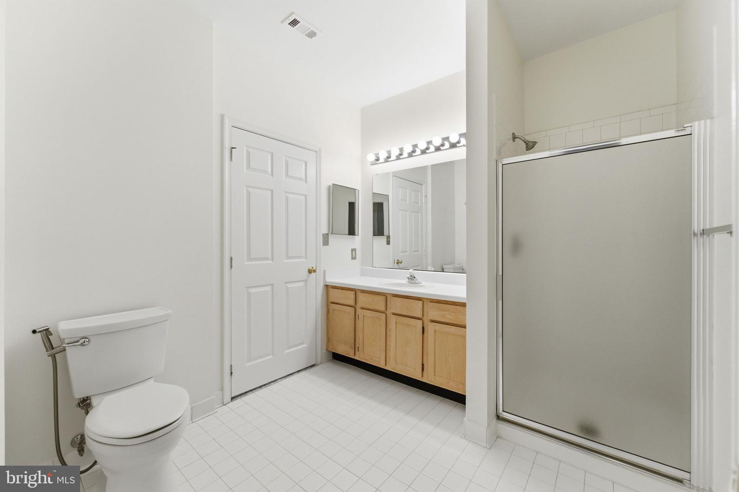 1720 Lake Shore Crest Dr #36 Property Photo 23