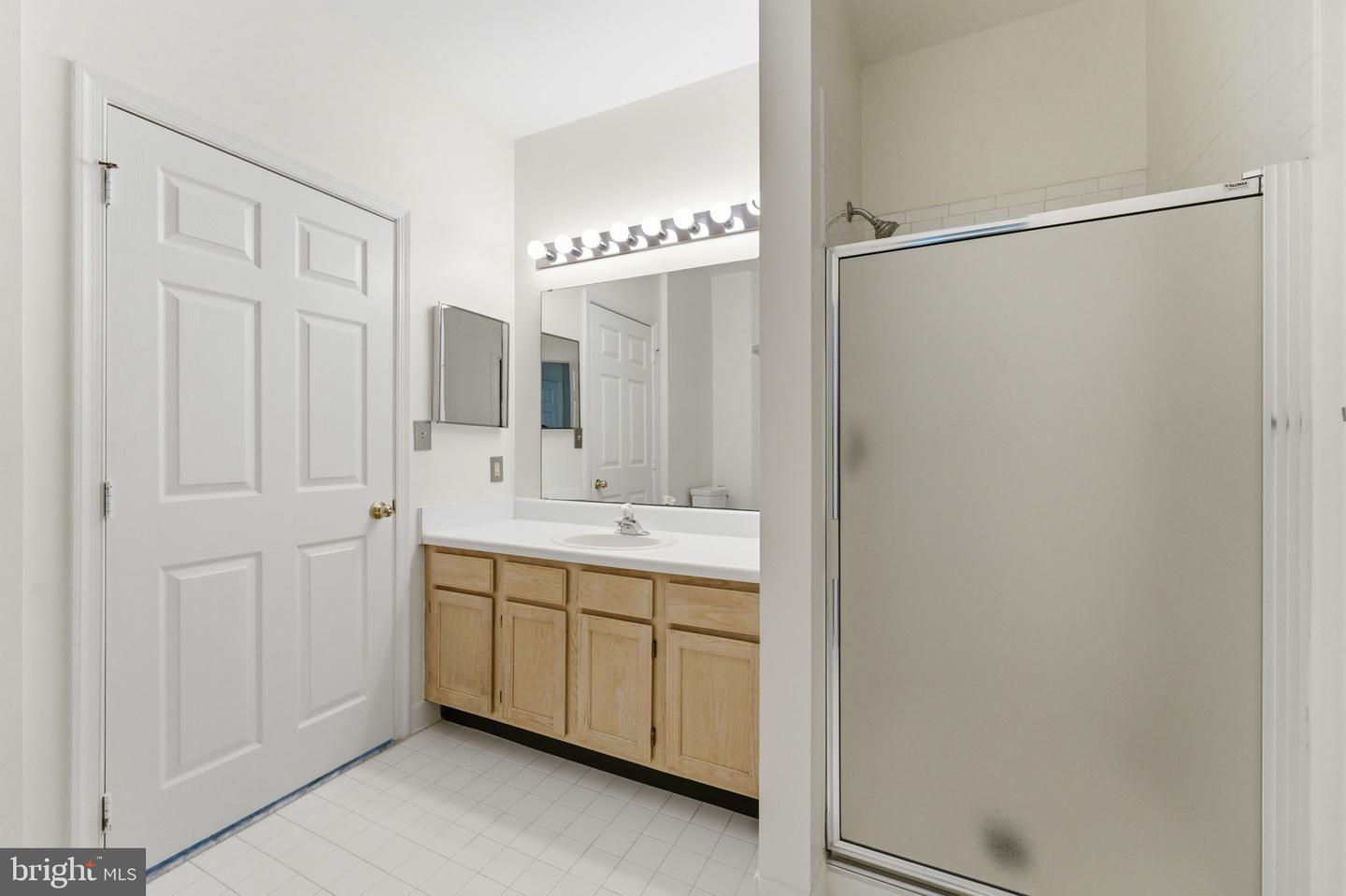 1720 Lake Shore Crest Dr #36 Property Photo 25