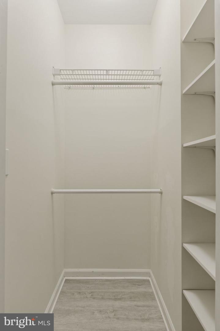 1720 Lake Shore Crest Dr #36 Property Photo 28