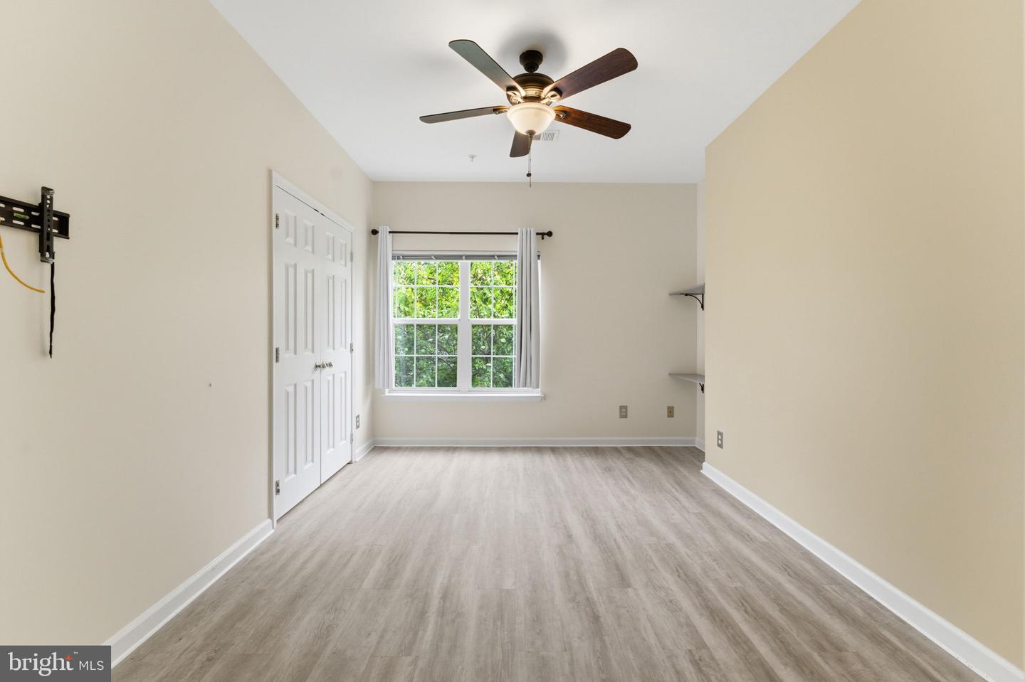 1720 Lake Shore Crest Dr #36 Property Photo 29