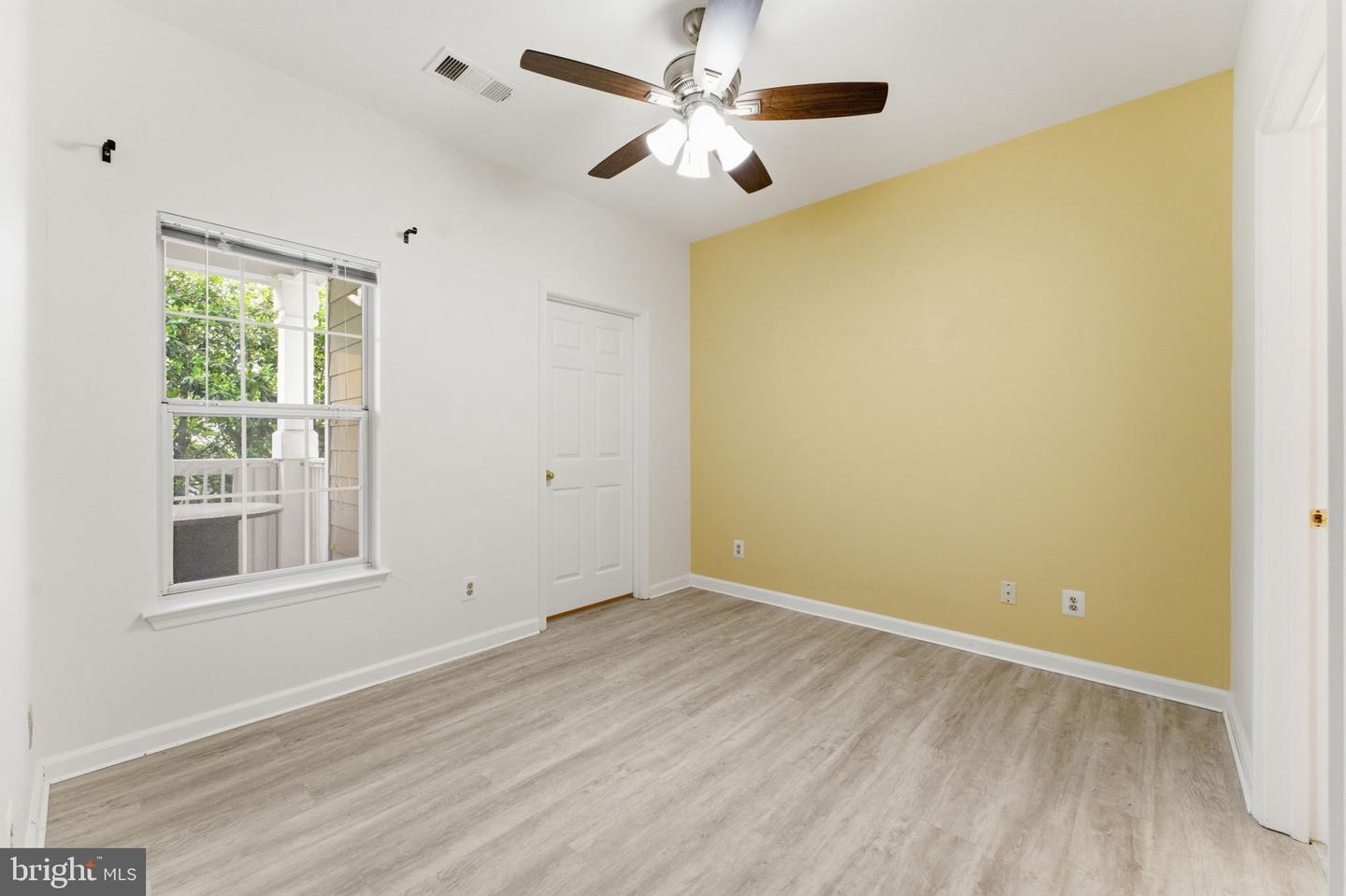1720 Lake Shore Crest Dr #36 Property Photo 31