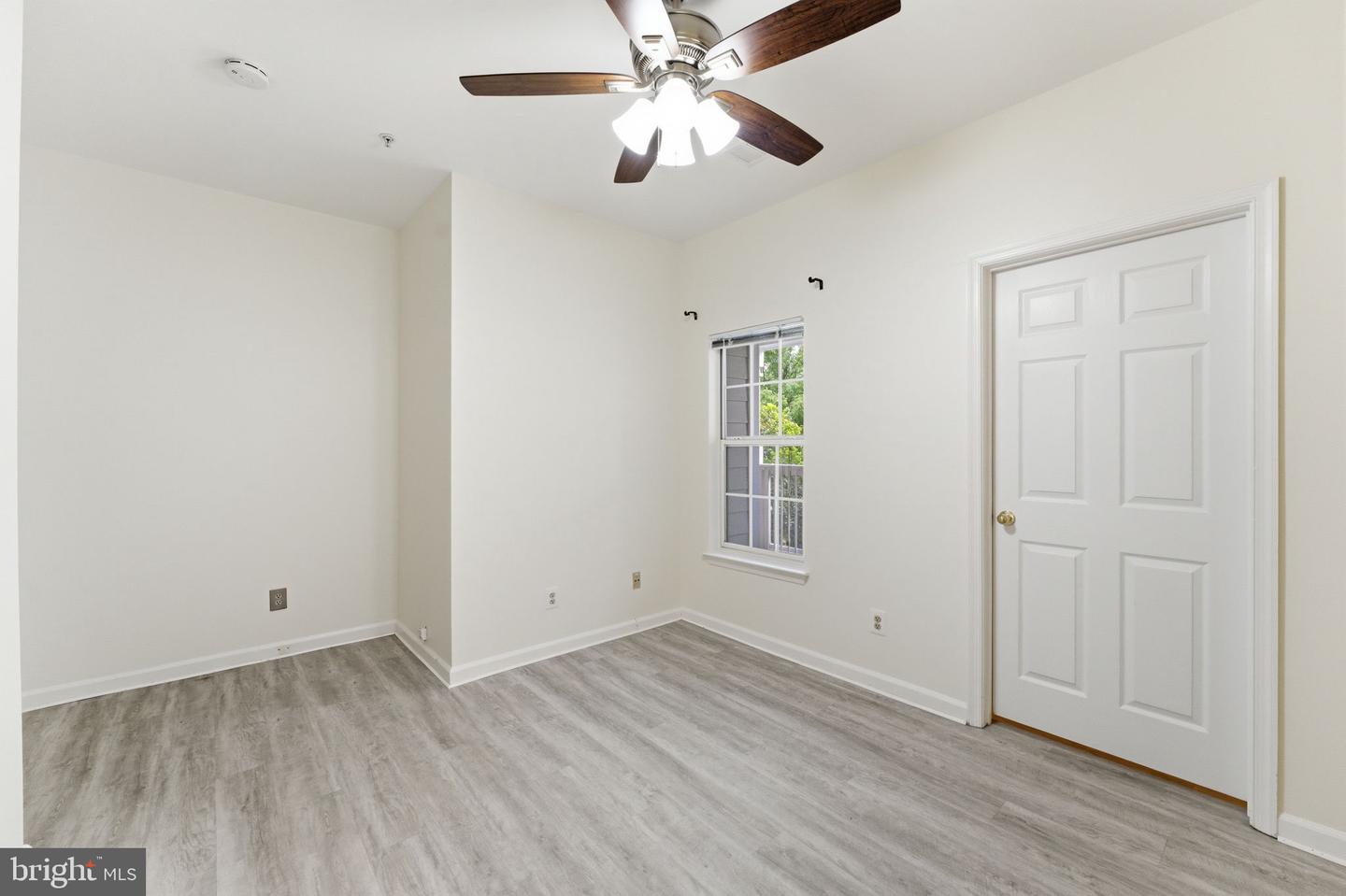 1720 Lake Shore Crest Dr #36 Property Photo 32
