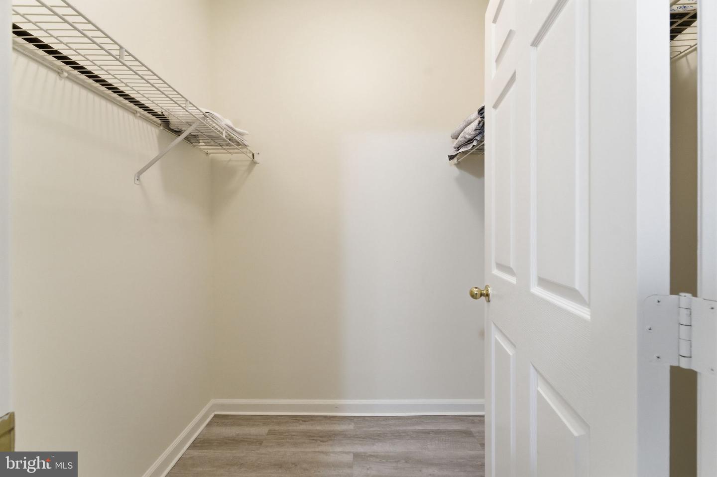 1720 Lake Shore Crest Dr #36 Property Photo 34