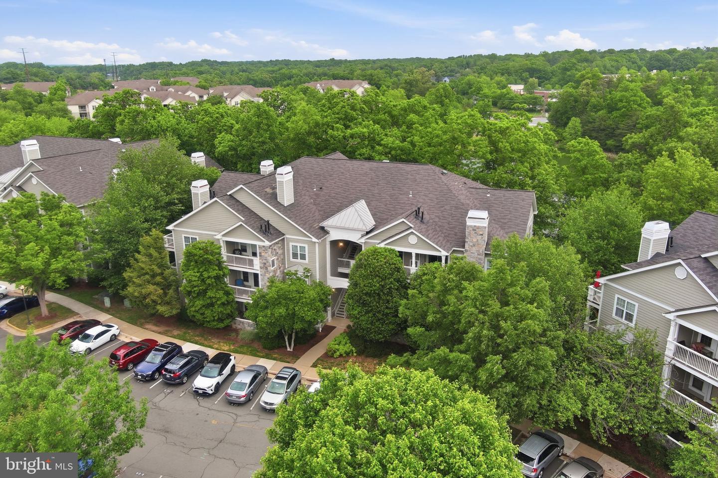 1720 Lake Shore Crest Dr #36 Property Photo 41