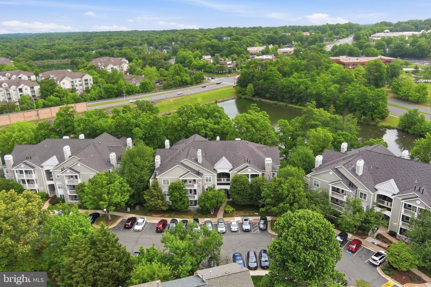 1720 Lake Shore Crest Dr #36 Property Photo 42