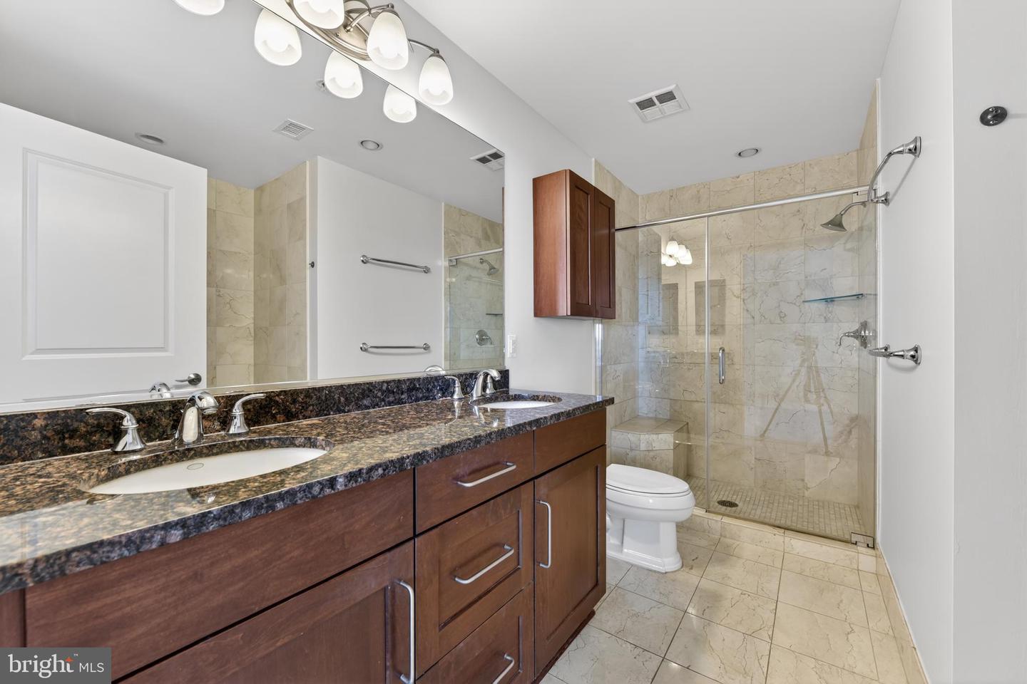 8220 Crestwood Heights #1517 Property Photo 18