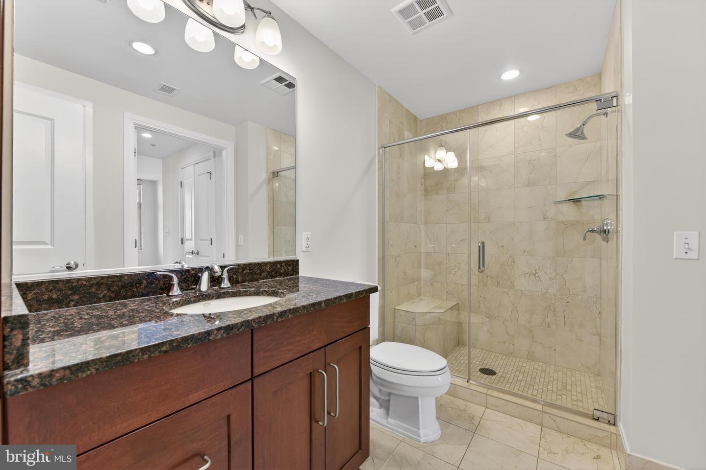 8220 Crestwood Heights #1517 Property Photo 21