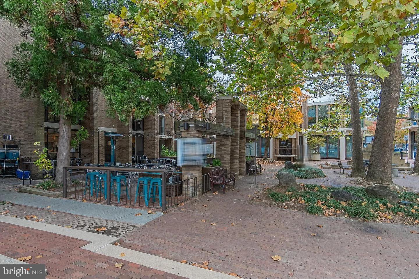1604 Washington Plz N Property Photo 16