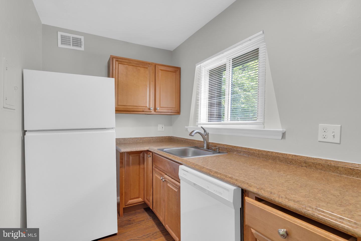 11620 Vantage Hill Rd #22b Property Photo 4