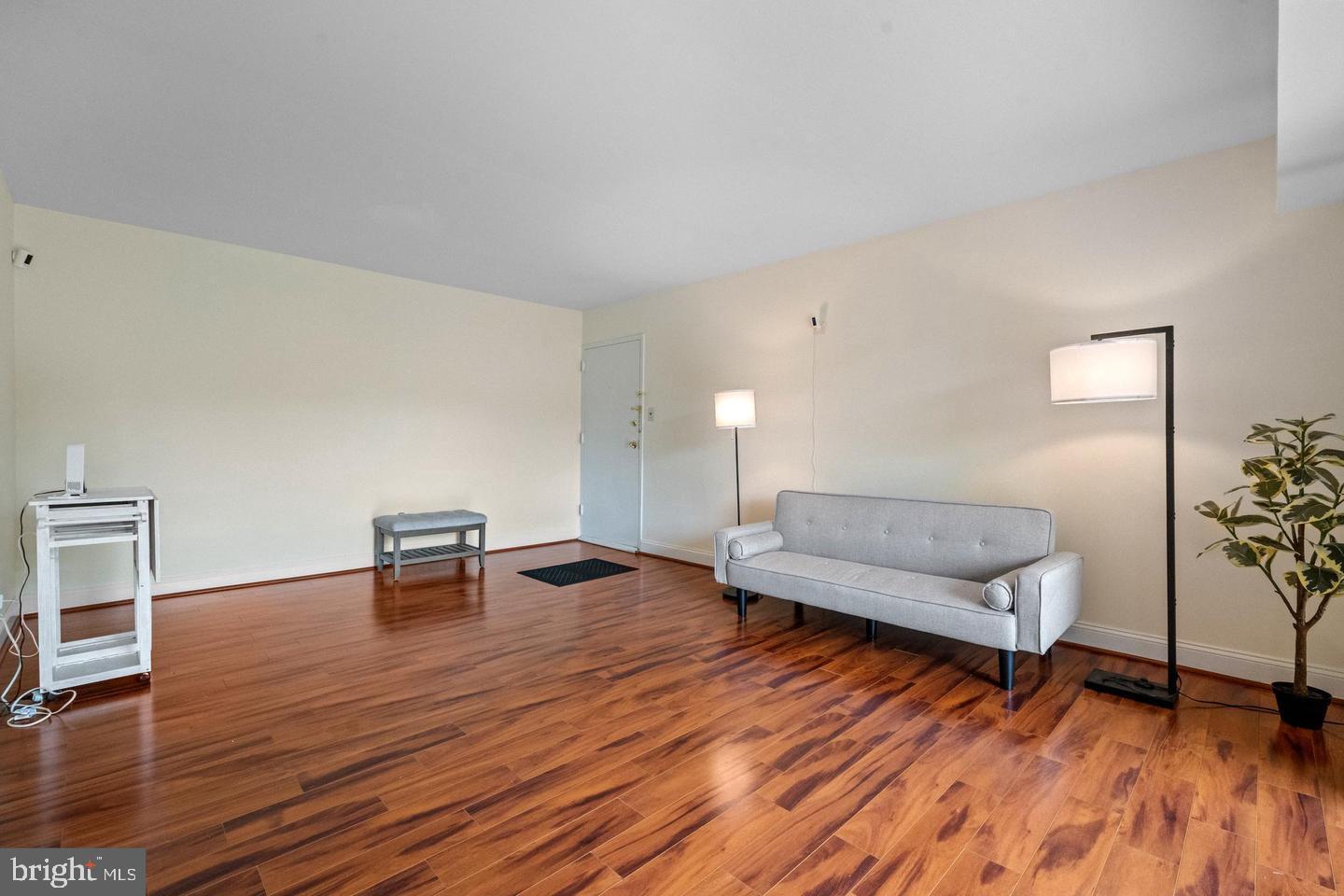 7984 Audubon Ave #203 Property Photo 6