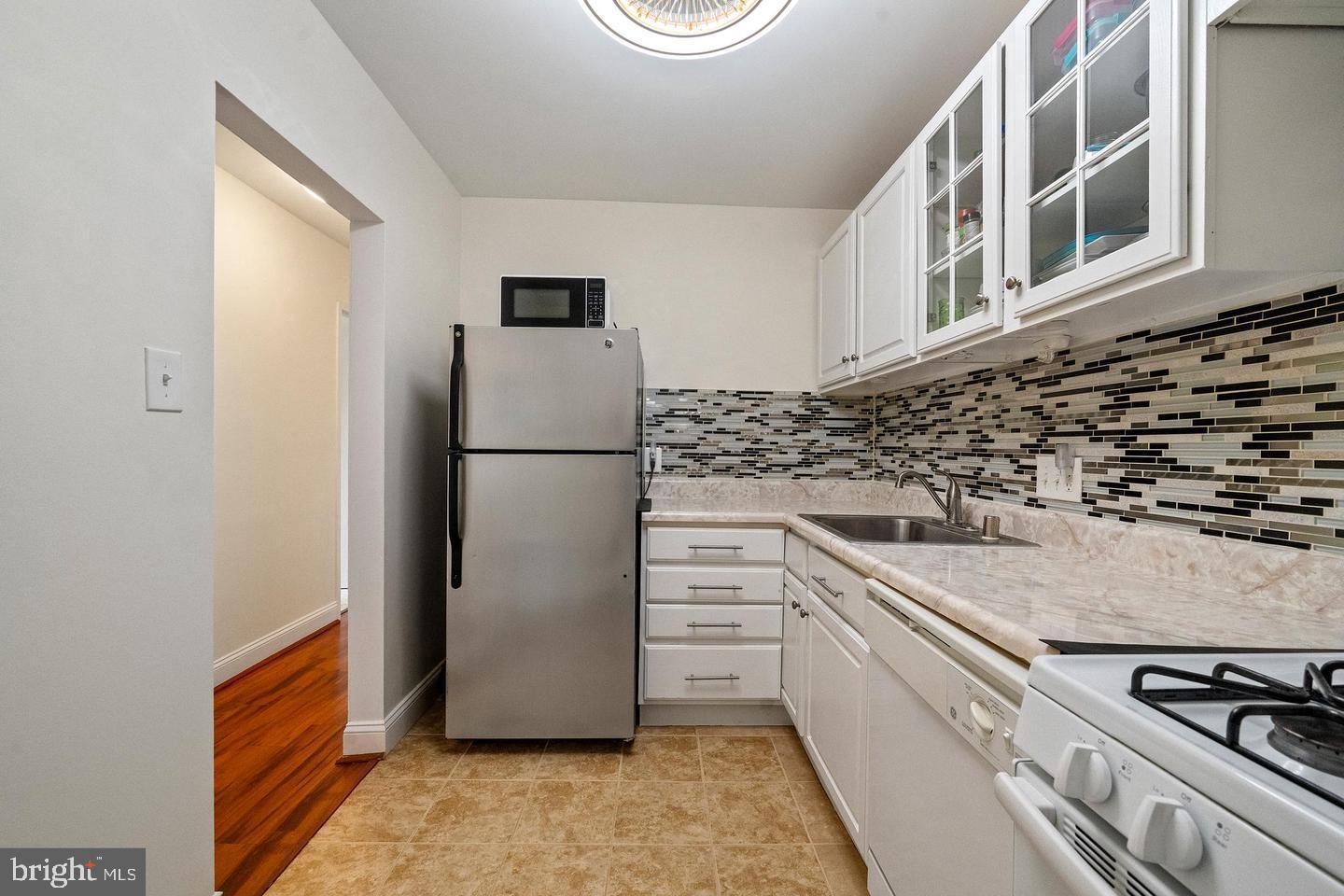 7984 Audubon Ave #203 Property Photo 14