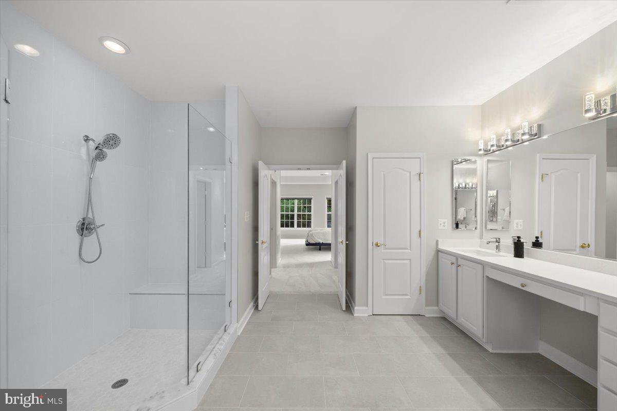 7136 Ayers Meadow Ln Property Photo 25