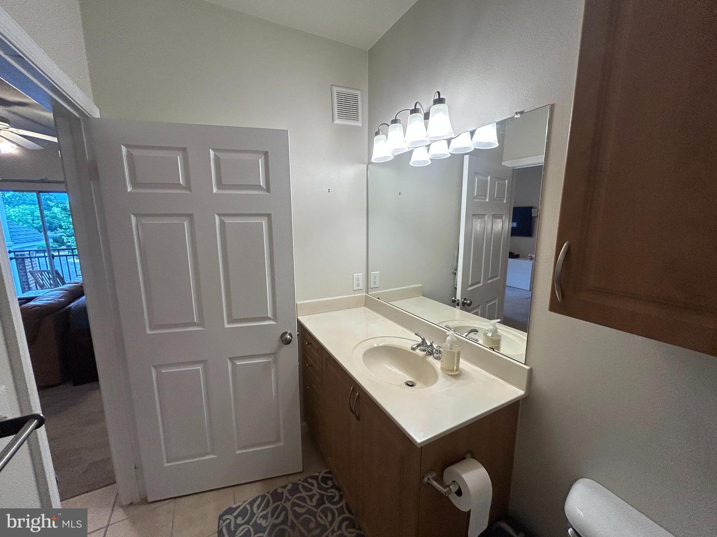 12901 Centre Park Cir #217 Property Photo 8