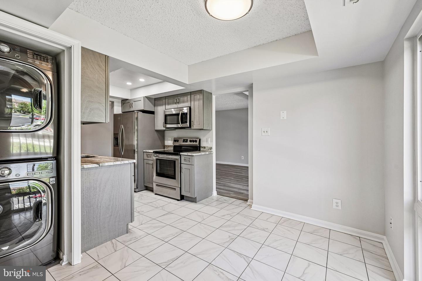 10225 Valentino Dr #7212 Property Photo 16