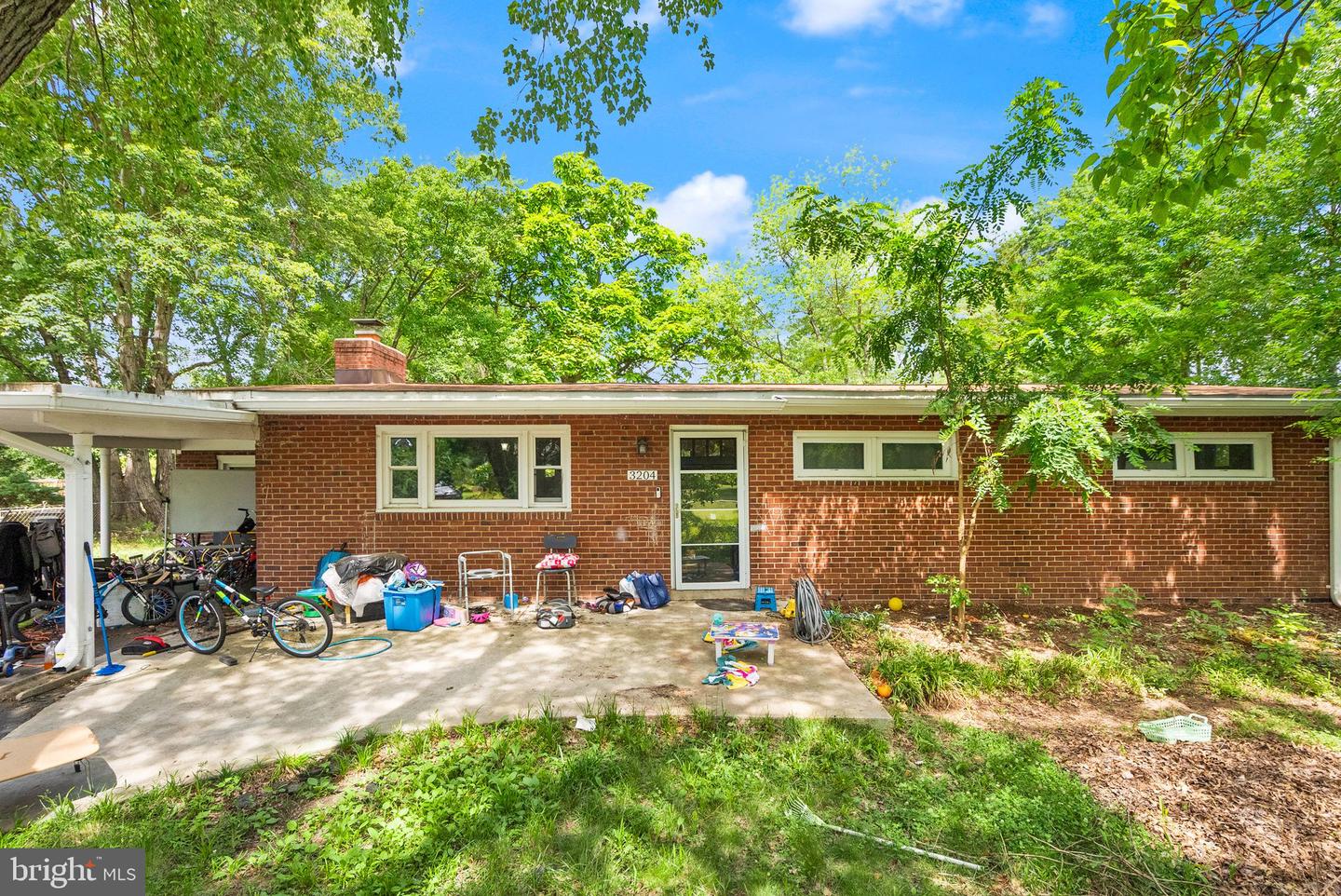 3204 AYERS DR