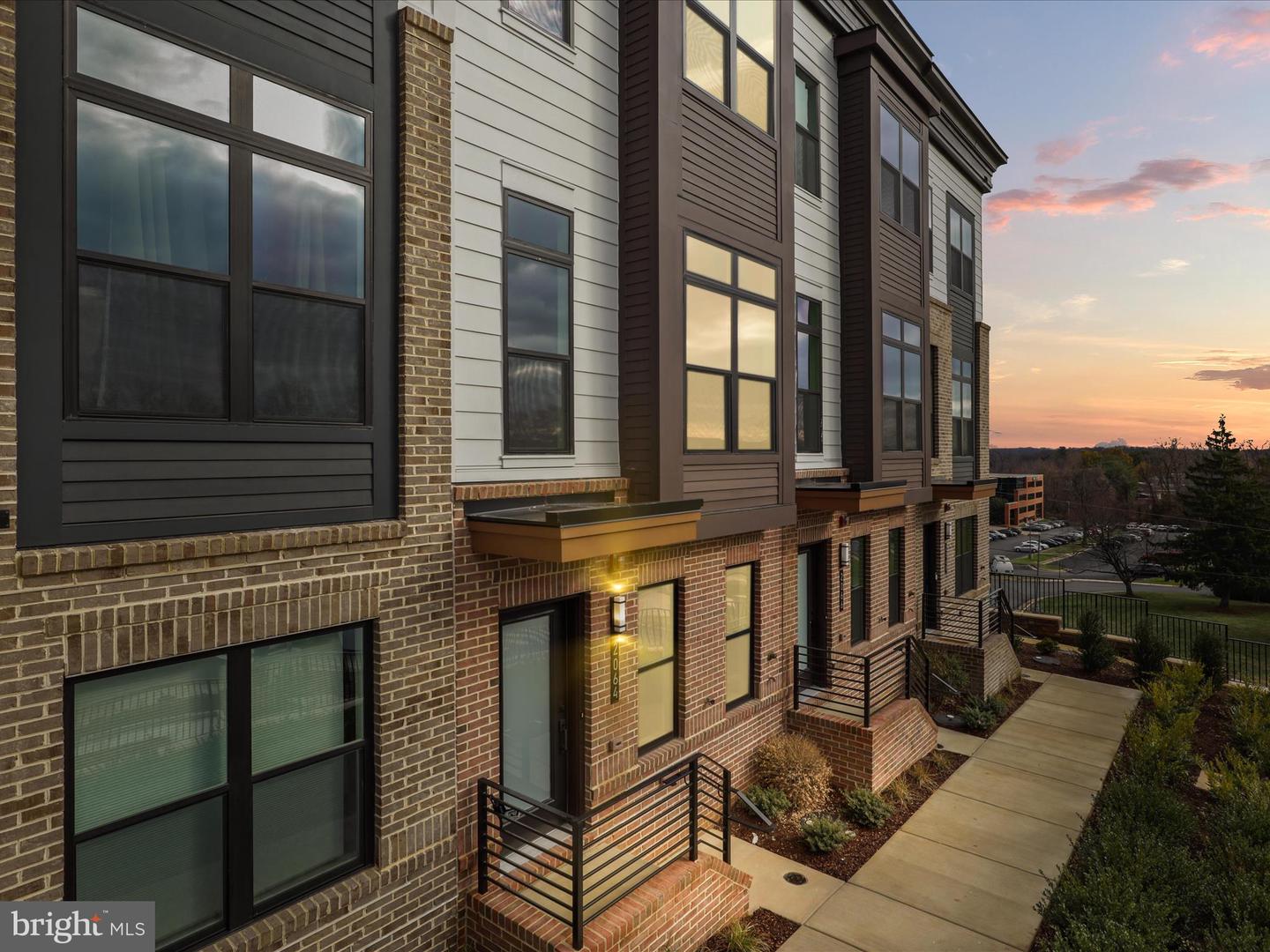 2064 TYSONS RIDGELINE RD Property Photo 1