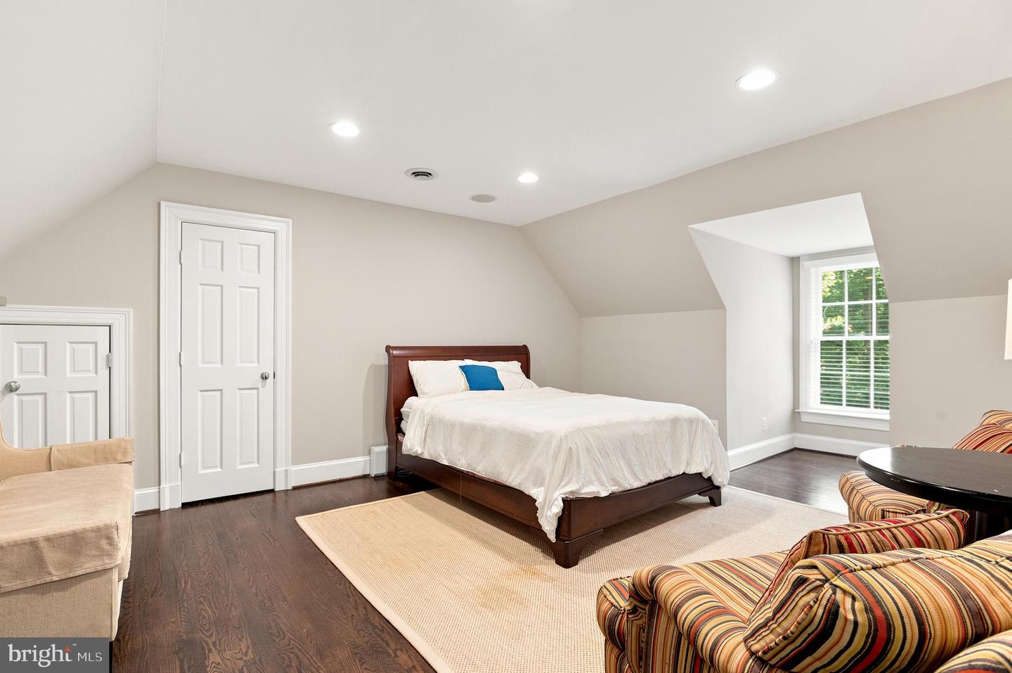 1210 Corbin Ct Property Photo 56