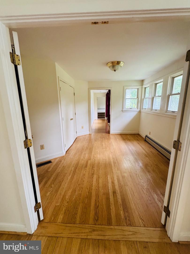 4046 Elizabeth Ln Property Photo 5