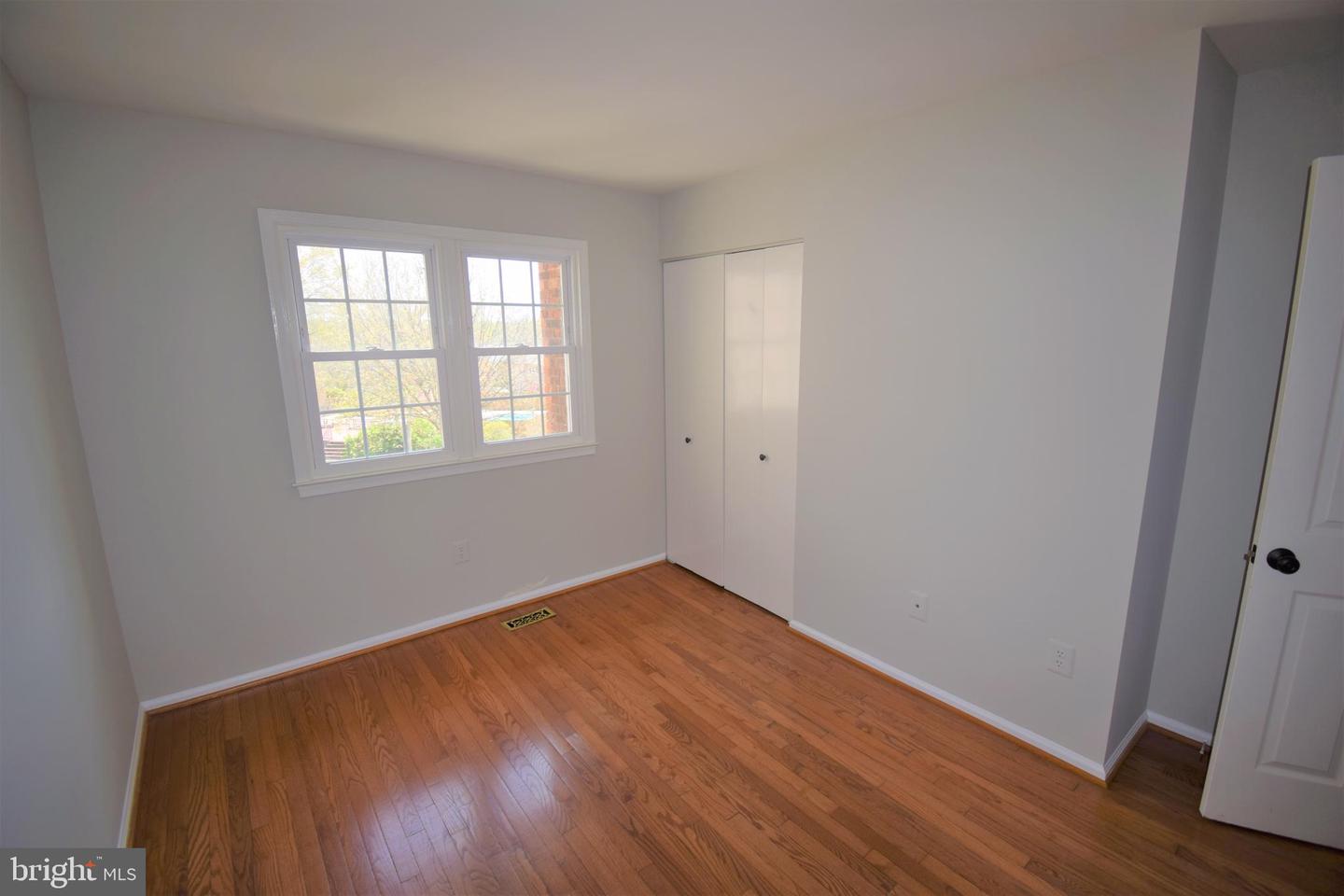 8243 Cedar Landing Ct Property Photo 15