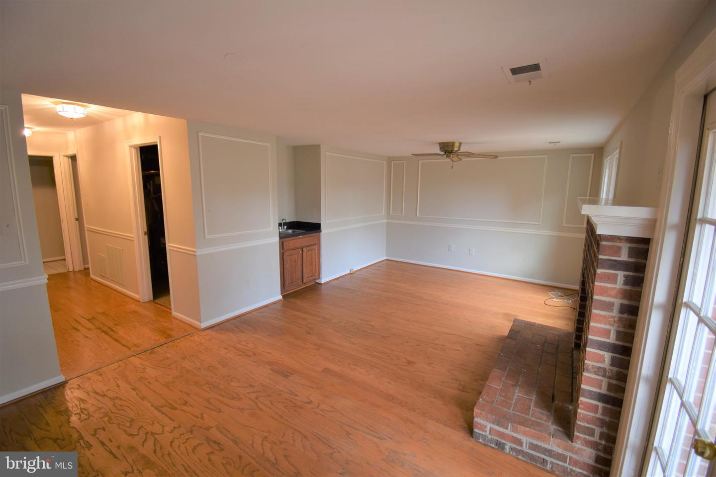 8243 Cedar Landing Ct Property Photo 35