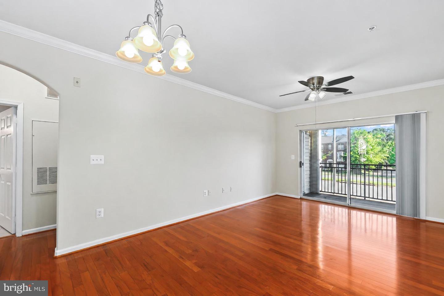 12905 Centre Park Cir #212 Property Photo 5