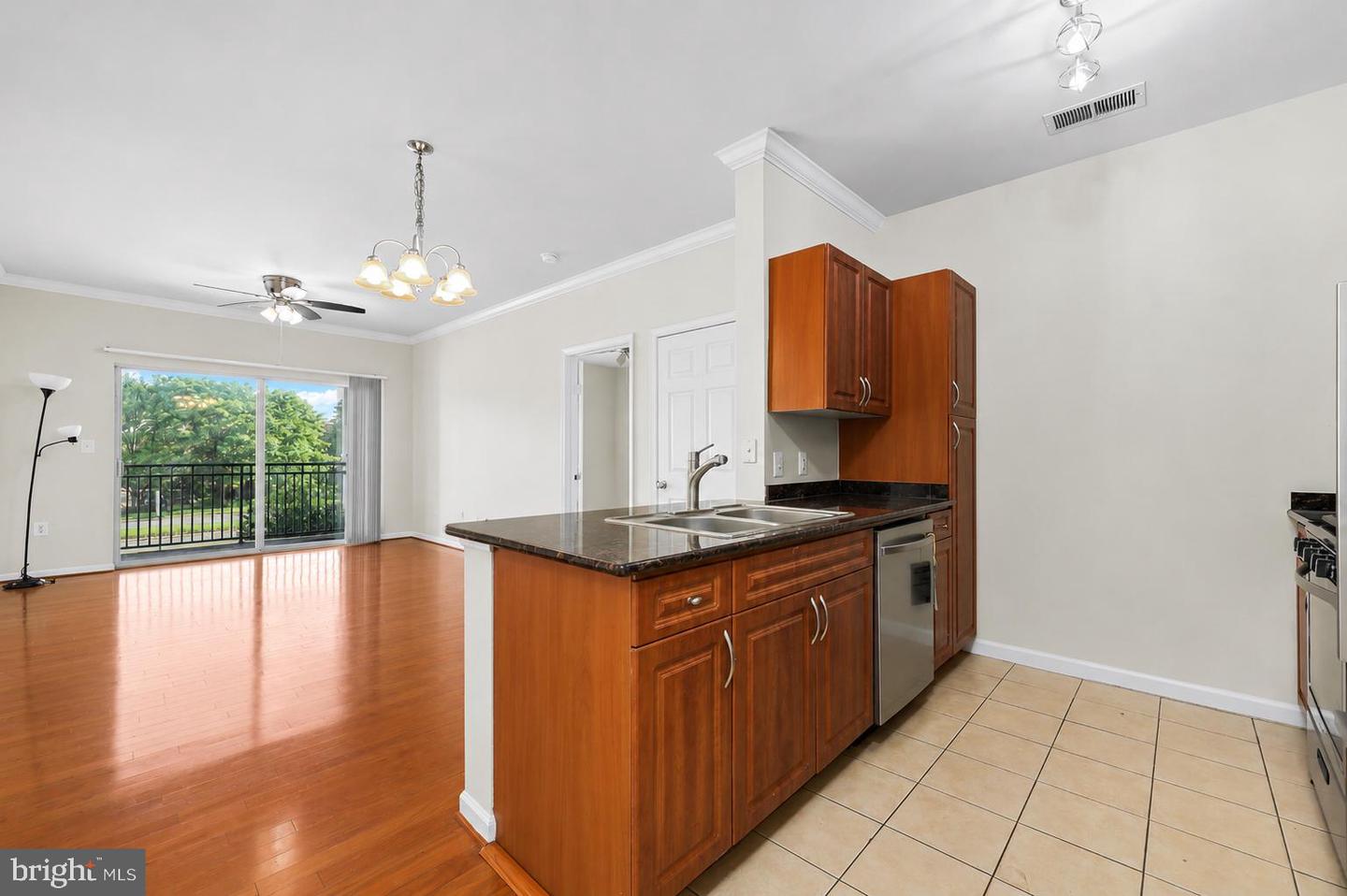 12905 Centre Park Cir #212 Property Photo 6