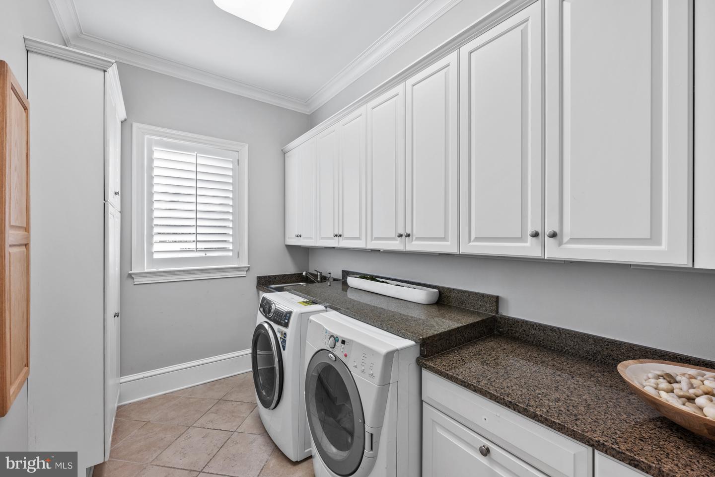 8305 Fox Haven Dr Property Photo 32