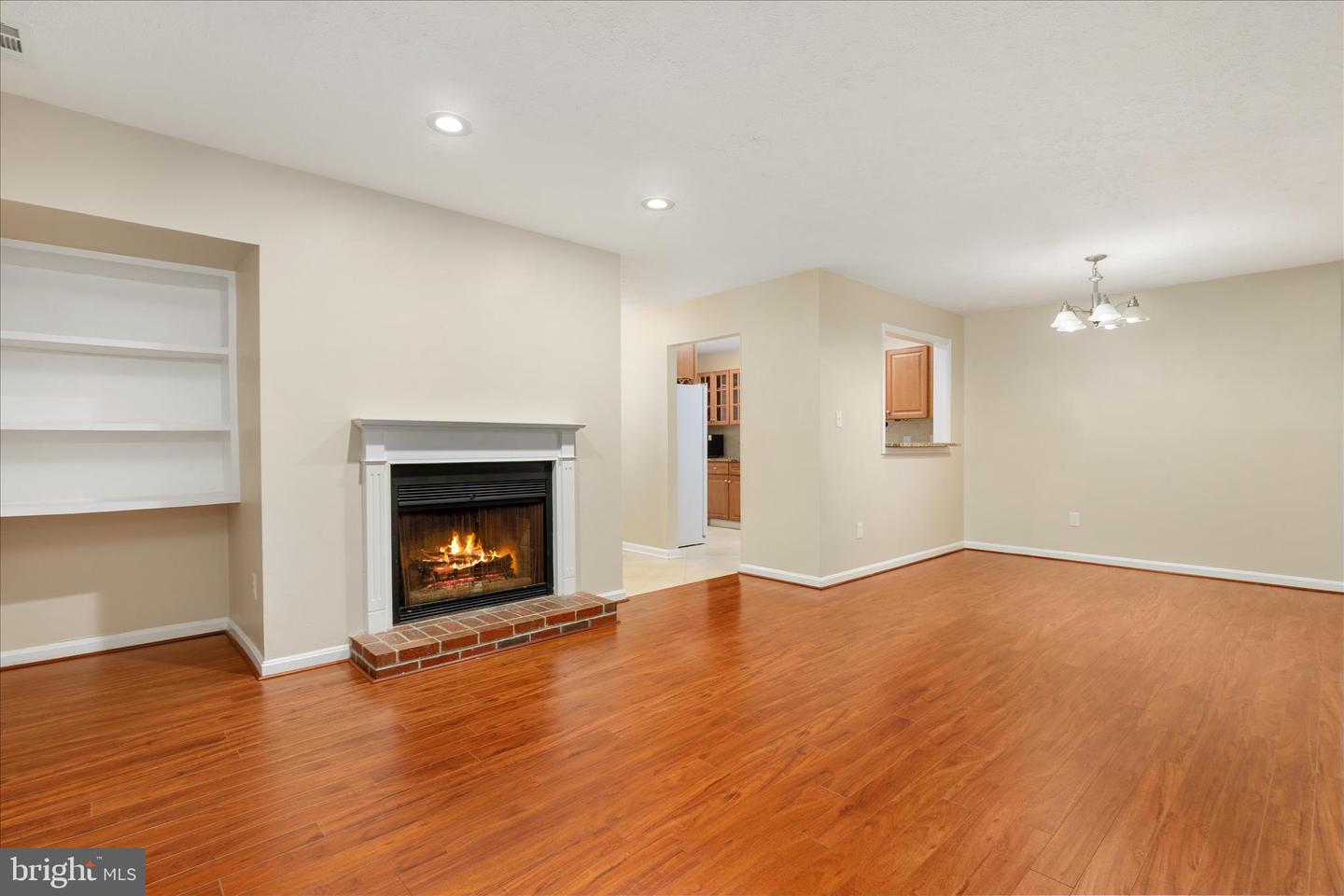 10110 Oakton Terrace Rd #10110 Property Photo 3