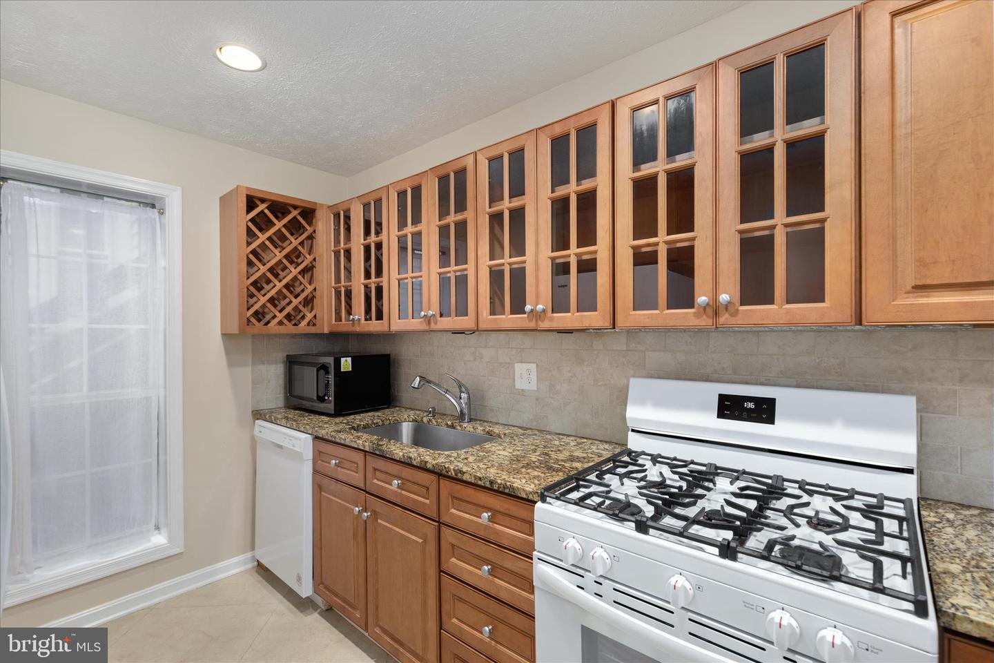 10110 Oakton Terrace Rd #10110 Property Photo 5